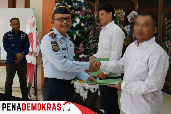 20221226_010419_0000 Lapas Narkotika Kelas IIA Pamekasan Memberikan Remisi Kepada WBP Di Natal 2022