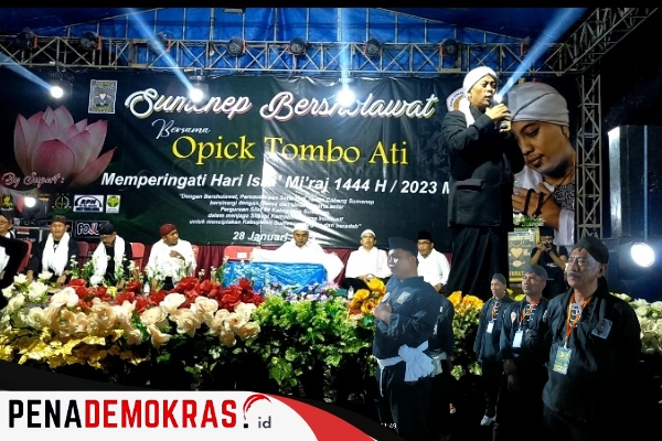 PSHT Menggelar Sumenep Bersholawat Bersama Segenap Perguruan Beladiri