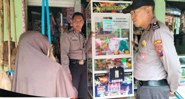Permainan Capit Boneka Berpotensi Judi Sesuai Fatwa Larangan MUI