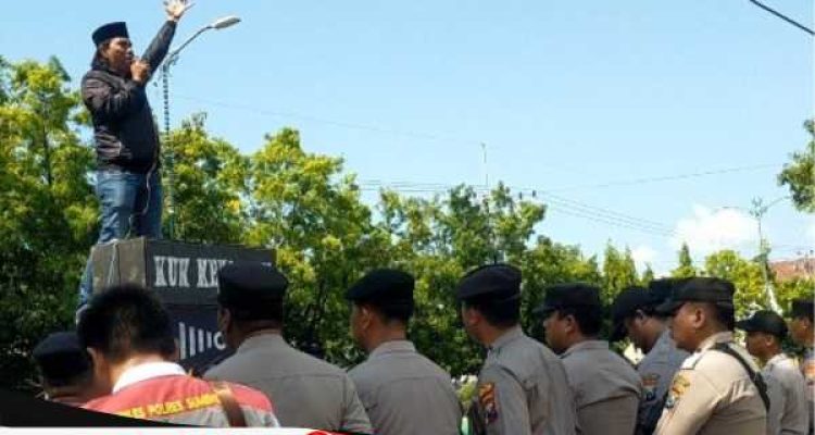 Aksi Demontrasi Mengecam Keras Sejumlah Anggota DPRD Sumenep