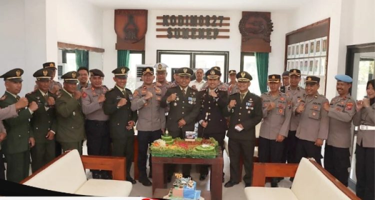 HUT TNI Ke-78, Polres Sumenep Berikan Surprise Ke Kodim 0827/Sumenep