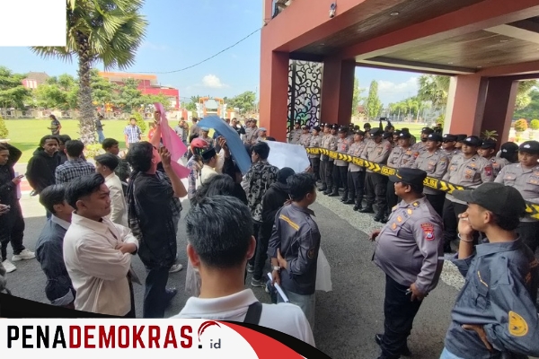 Polres Sumenep Melaksanakan Pengamanan Unras di Kantor Pemkab Sumenep