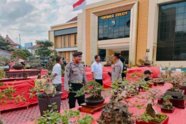 Polres Sumenep Gelar Kontes Bonsai dalam Rangka Hari Bhayangkara Ke-78