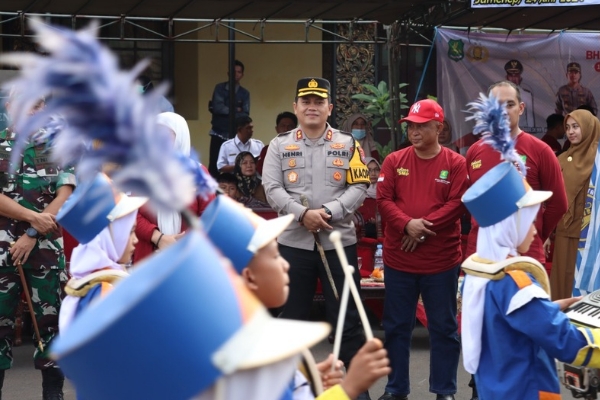 Pelepasan Lomba Drumband Dalam Rangka HUT Bhayangkara ke-78 di Sumenep