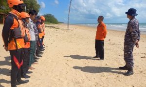 TNI AL Pasongsongan Berpartisipasi Dalam Pencarian 3 Nelayan Hilang