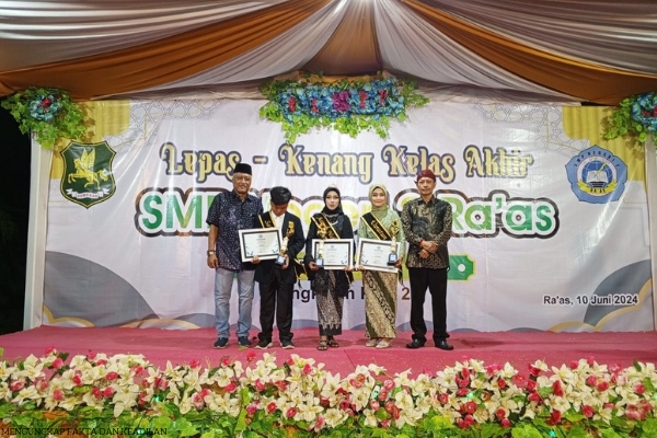Pisah Kenang Kelas Ahir XXI SMPN 2 Raas, Dalam Bingkai "Ukir Prestasi Raih Cita-cita"