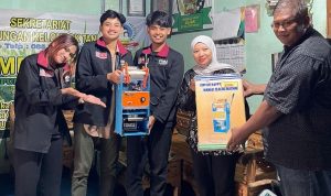 Fantastik..! Mahasiswa UMM Memberikan Bantuan Mesin Cup Sealer Kepada Kelompok Tani Wanita