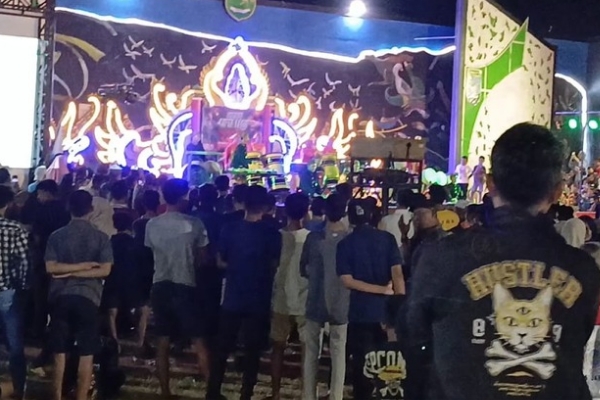 Selamat Hari Raya Idul Fitri_20240812_005900_0000 Festival Cipta Lagu Musik Tong-Tong Se-Madura 2024 Memukau Pengunjung