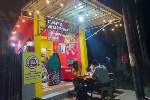 Siomay Nostalgia: Harga Terjangkau Memberikan Rasa Lezat, Maknyus, dan Mantap