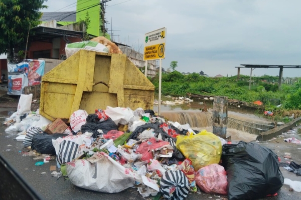 Selamat Hari Raya Idul Fitri_20250123_020420_0000 Sampah Masih Menumpuk di Sumenep, Dimana Peran Pemerintah?