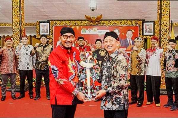 Bupati Achmad Fauzi Apresiasi PLN, Listrik Majukan Kepulauan Sumenep