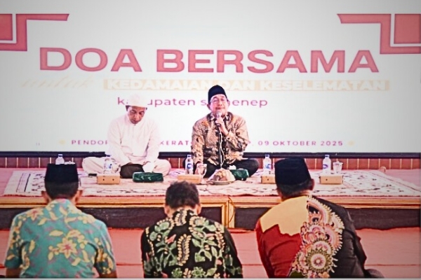 Selamat Hari Raya Idul Fitri_20251021_043603_0000 Wabup Menggelar Doa Bersama Teguhkan Solidaritas Spiritual