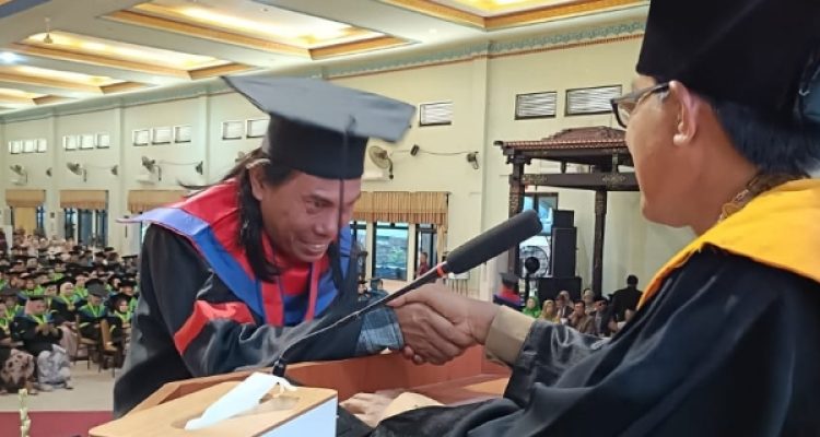 Gelar Sarjana Hukum, Awal Tanggung Jawab Menegakkan Keadilan