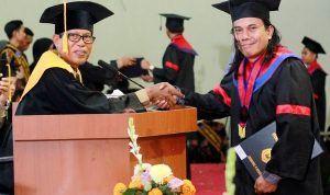 Ilmu, Gelar, dan Tanggung Jawab Moral Seorang Manusia